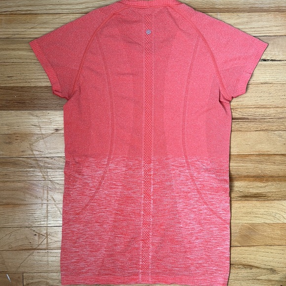 Lululemon short sleeve - Picture 2 of 4